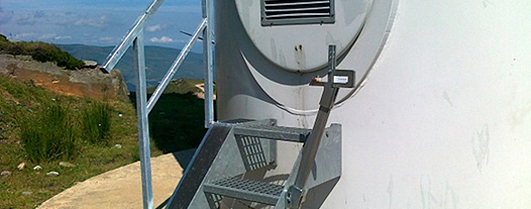 Diseño barandillas de acceso para aerogeneradores