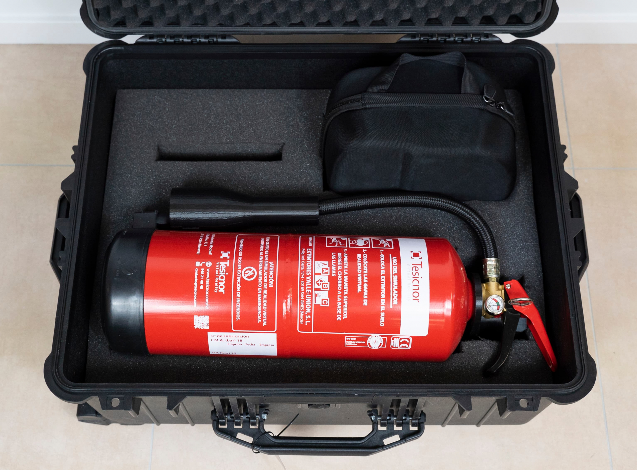 fire extinguisher VR luggage