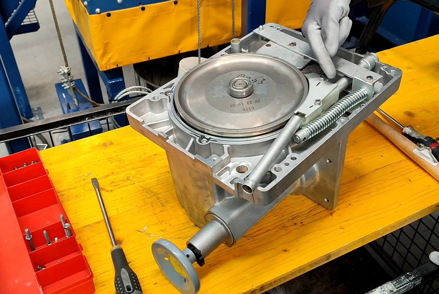 Curso de mantenimiento elevador QLM 3S Lift – componentes mecánicos